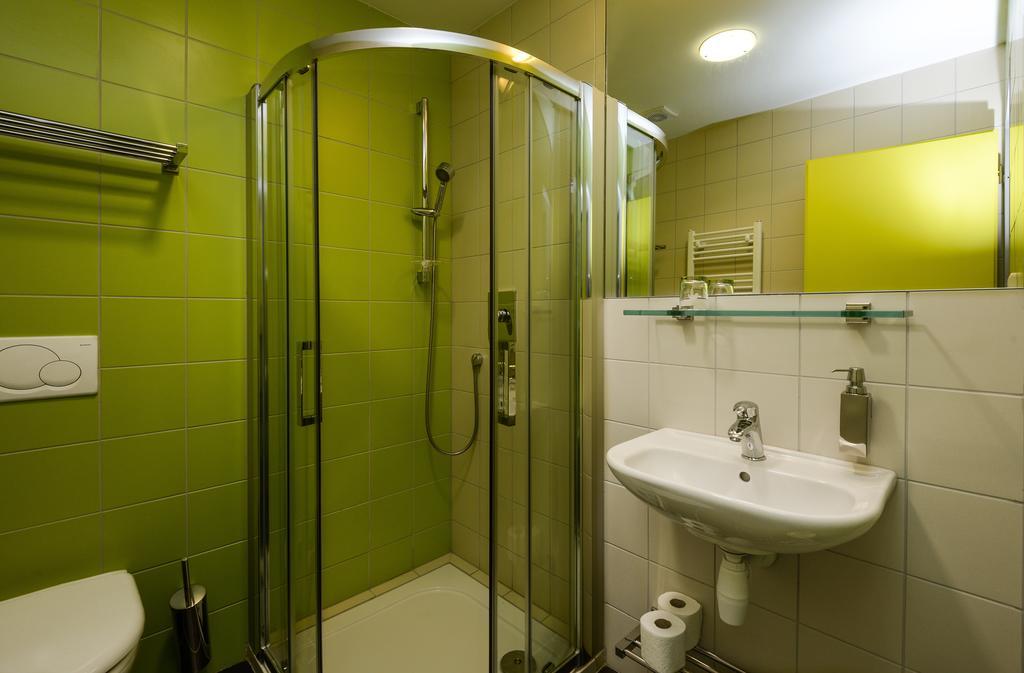 Horsky Hotel Friesovy Boudy Strážné Стая снимка