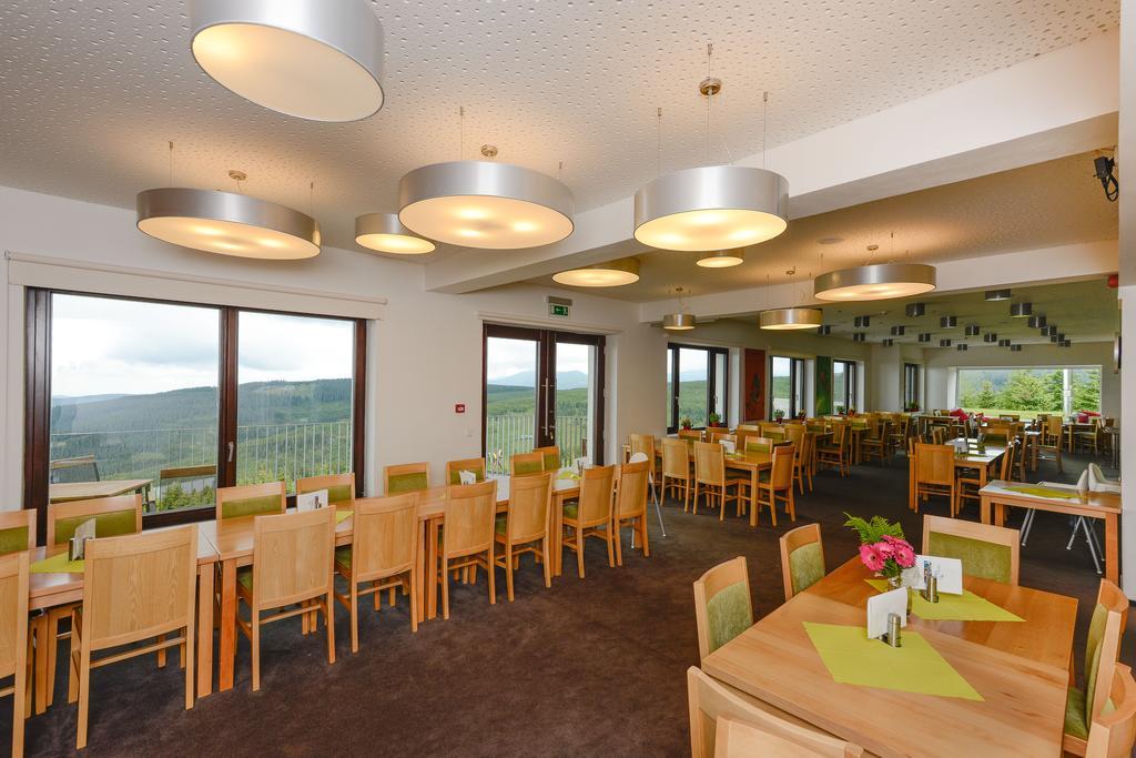 Horsky Hotel Friesovy Boudy Strážné Екстериор снимка